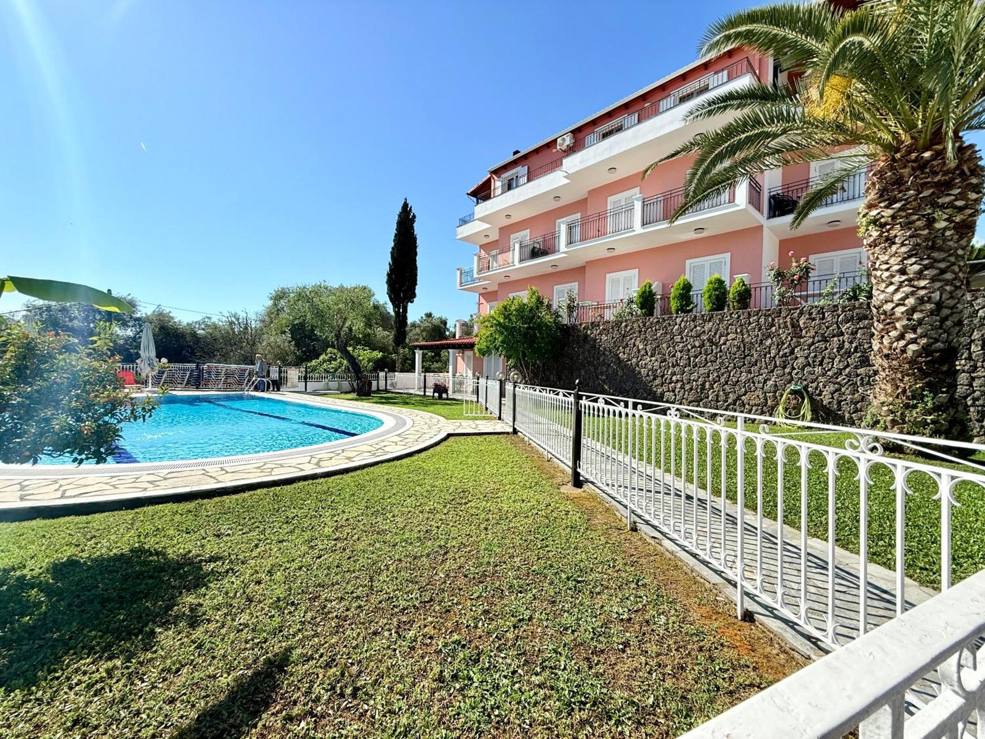 Thomas Apartments Dassiá Exteriér fotografie